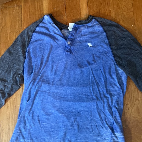 Abercrombie & Fitch Long Sleeved Shirt - Picture 2 of 2